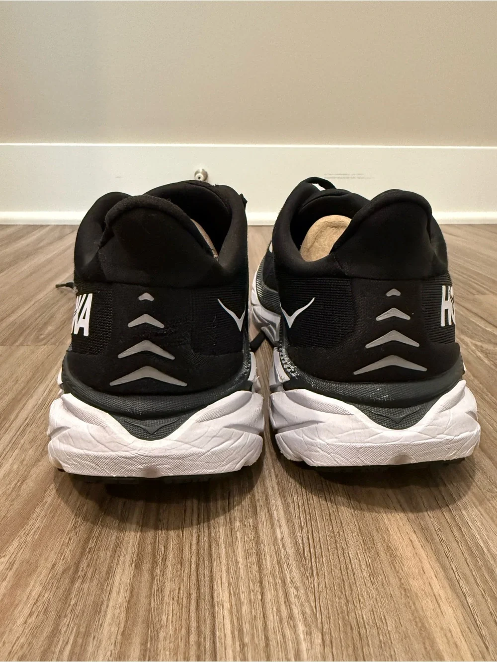 Hoka Women's Clifton 8 Black and White Running Sneakers - Size 8.5